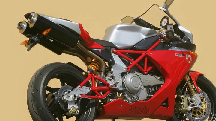 Bimota DB5 Stylish Side Back Pose In Red